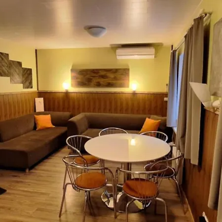 Piiri Holiday House *